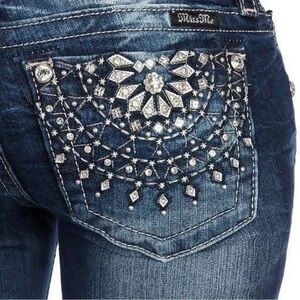 Miss Me Signature Rhinestone Starburst Skinny Jeans